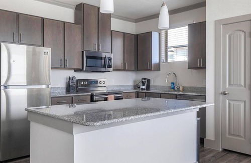 Manor Apartment | Landing at The Flats at Shadowglen - 2 Bedrooms.