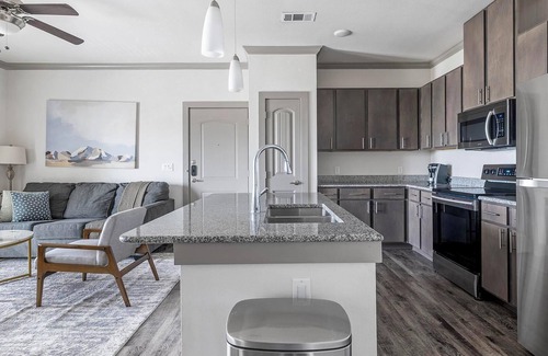 Manor Apartment | Landing at The Flats at Shadowglen - 1 Bedroom .