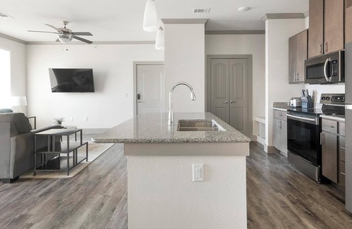 Manor Apartment | Landing at The Flats at Shadowglen - 1 Bedroom .