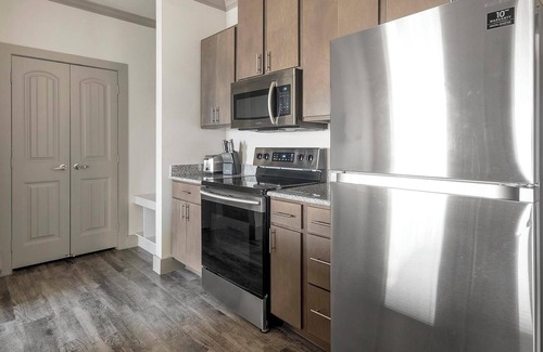 Manor Apartment | Landing at The Flats at Shadowglen - 1 Bedroom .
