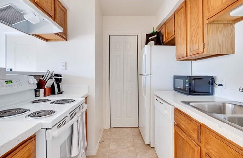 Chicago Apartment | Landing at The Green at Chevy Chase - 1 Bedroom in Downtown Buffalo Grove
