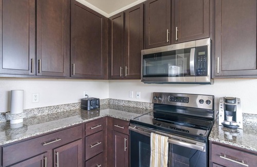 Spring Apartment | Landing at The Grayson - 2 Bedrooms in Cypressdale