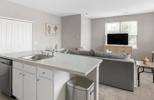 Canal Winchester Apartment | Landing at The Green - 1 Bedroom in South Columbus