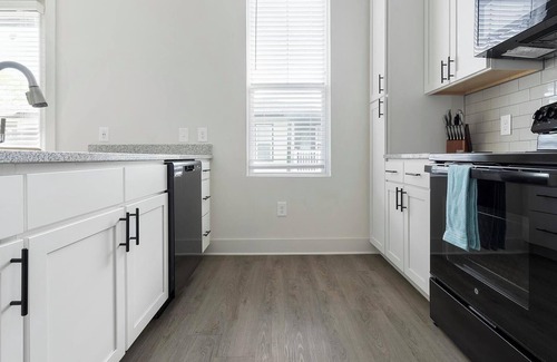 Charlotte Apartment | Landing at The Henry - Studio in Northwest Char.