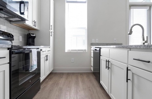 Charlotte Apartment | Landing at The Henry - Studio in Northwest Char.