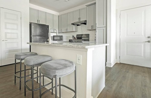 Charlotte Apartment | Landing at The Henry - 1 Bedroom in Northwest C.