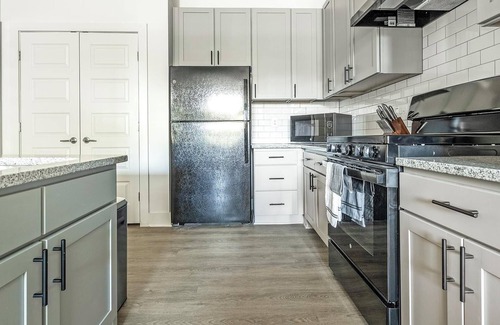 Charlotte Apartment | Landing at The Henry - 1 Bedroom in Northwest C.