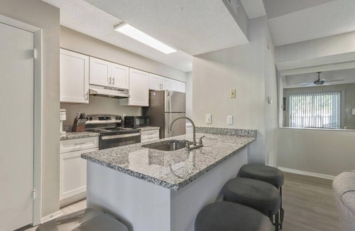 Church Street Apartment | Landing at The Hub at 934 - 1 Bedroom in Riverdale