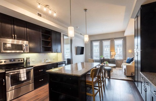 Fort Worth Apartment | Landing at The Kelton at Clearfork - 1 Bedroom in Downtown Fort Worth