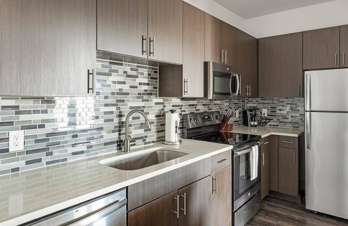 Vickery Meadow Apartment | Landing at The Mark at Midtown - 1 Bedroom in N.