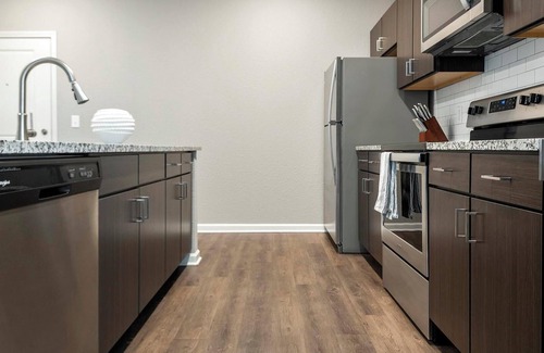 Chesterfield Apartment | Landing at The Parq at Chesterfield - 1 Bedroom.