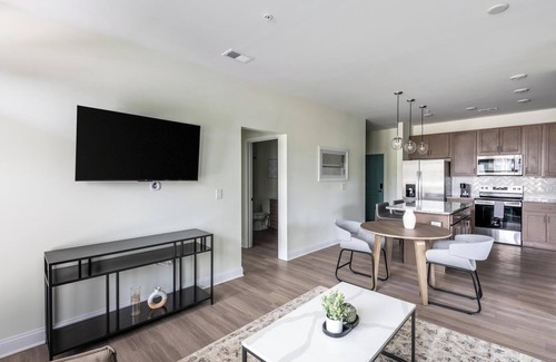 Wilmington Apartment | Landing at The Parker Leland - 2 Bedrooms in Do.