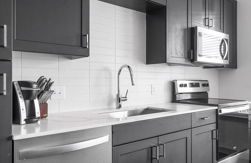 South Central Houston Apartment | Landing at The Standard on the River - 1 Bedroom in Northside