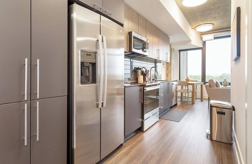 Baileys Crossroads Apartment | Landing at Three Collective - 1 Bedroom in Fall.