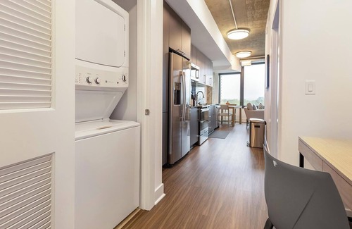Baileys Crossroads Apartment | Landing at Three Collective - 1 Bedroom in Fall.