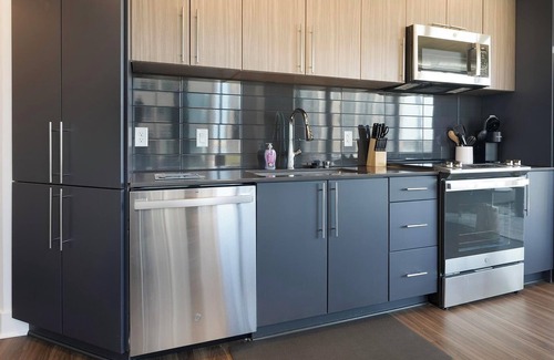 Baileys Crossroads Apartment | Landing at Three Collective - 2 Bedrooms in Fal.