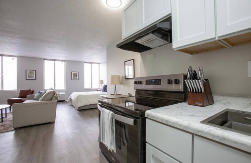 Fort Wayne Apartment | Landing at Three Rivers - Studio in Central For.