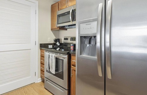 Midlothian Apartment | Landing at Winterfield at Midlothian Apartments - 1 Bedroom in Downtown Midlothian