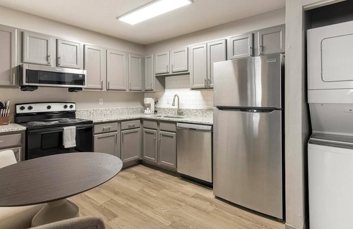Huntsville Apartment | Landing | Beautiful 1BD, Clubhouse, Gym