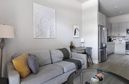 Round Rock Apartment | Landing | Beautiful 1BD, Gym, Clubhouse