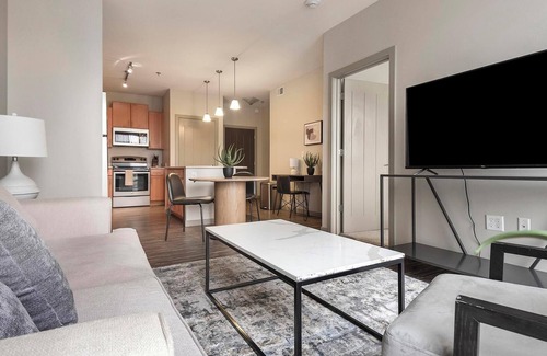 St. Louis Apartment | Landing | Beautiful 1BD, Gym, Courtyard