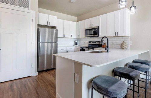 Goodyear Apartment | Landing | Beautiful 2BD, Clubhouse