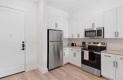 Denton Apartment | Landing | Beautiful Studio, Gym