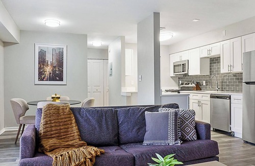 Indianapolis Apartment | Landing | Chic 1BD, Courtyard, Gym