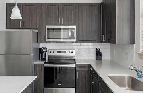 Pflugerville Apartment | Landing | Chic 1BD, Courtyard, Gym