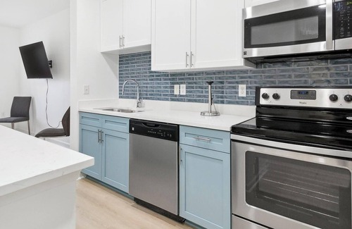 Eden Apartment | Landing | Chic 1BD, Pool, Clubhouse
