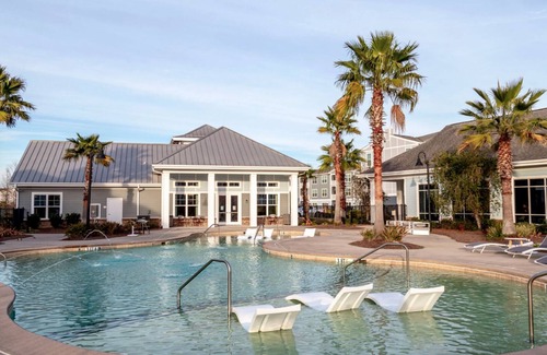 Eden Apartment | Landing | Chic 1BD, Pool, Clubhouse