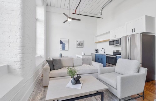 Greenville Apartment | Landing | Chic 2BD, Yoga Studio, Gym