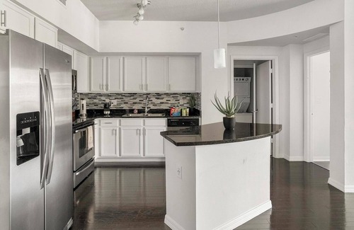 Flagler Village Apartment | Landing | Incredible 2BD, Pool, Gym