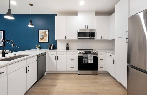 Civic Center Apartment | Landing | Incredible 1BD, Gym, Rooftop Lounge