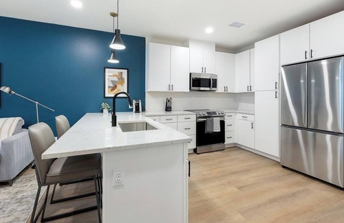 Civic Center Apartment | Landing | Incredible 1BD, Gym, Rooftop Lounge