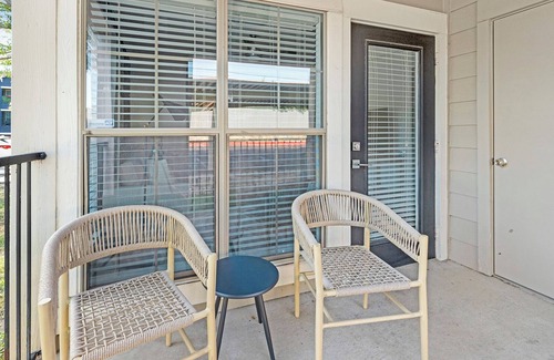 Austin Apartment | Landing | Incredible 1BD, Pool, Gym