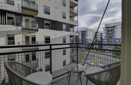 Downtown Salt Lake City Apartment | Landing | Modern 1BD, Rooftop Lounge, Yoga Studio