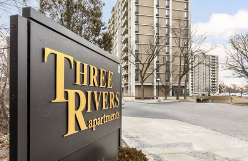 Fort Wayne Apartment | Landing | Modern 1BD, Gym, Game Room