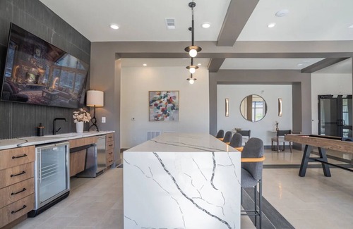 Town Center Apartment | Landing | Modern 1BD, Game Room, Rooftop Lounge