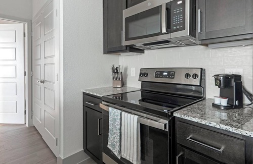 Austin Apartment | Landing | Modern 1BD, Pool, Gym