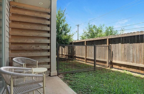 Austin Apartment | Landing | Modern 1BD, Pool, Clubhouse