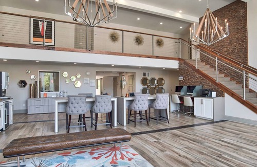 Homewood Apartment | Landing | Spectacular 1BD, Gym, Clubhouse