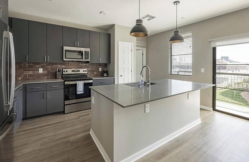 Warehouse District Apartment | Landing | Spectacular 2BD, Pool, Rooftop Lounge