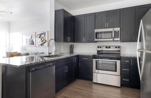 Austin Apartment | Landing | Stunning 1BD, Pool, Gym
