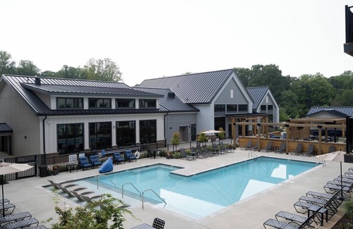 Huntersville Apartment | Landing | Stunning 1BD, Yoga Studio, Game Room