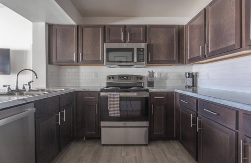 Broken Arrow Apartment | Landing | Stunning 2BD, Gym, Game Room