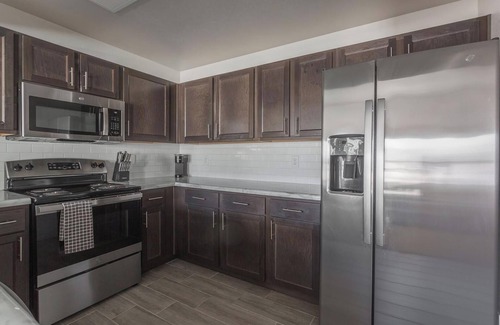 Broken Arrow Apartment | Landing | Stunning 2BD, Gym, Game Room