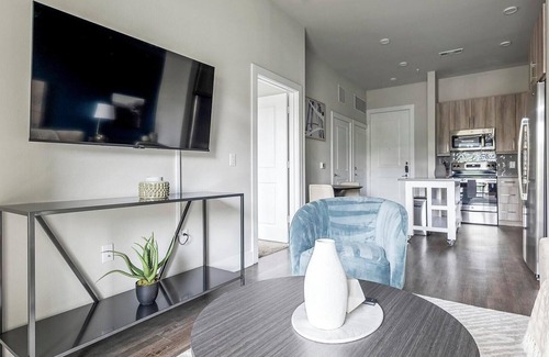 Montopolis Apartment | Landing | Stylish 1BD, Game Room, Courtyard