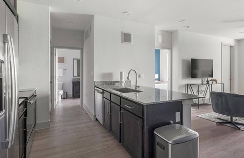 Austin Apartment | Landing | Stylish 1BD, Pool, Gym