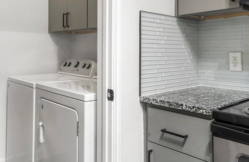 McNeil Apartment | Landing | Stylish 2BD, Clubhouse, Gym